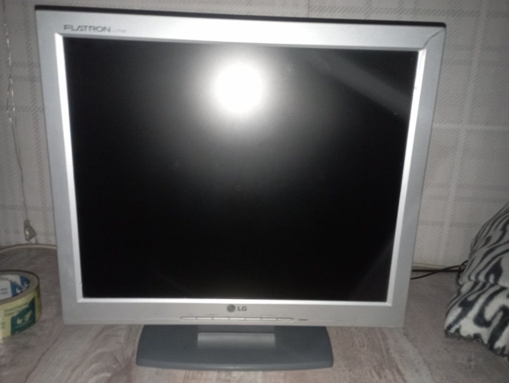 Монитор LG хорошее состояние