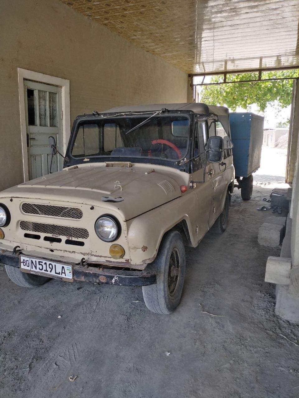 Uaz sotiladi tachkasi ham bor