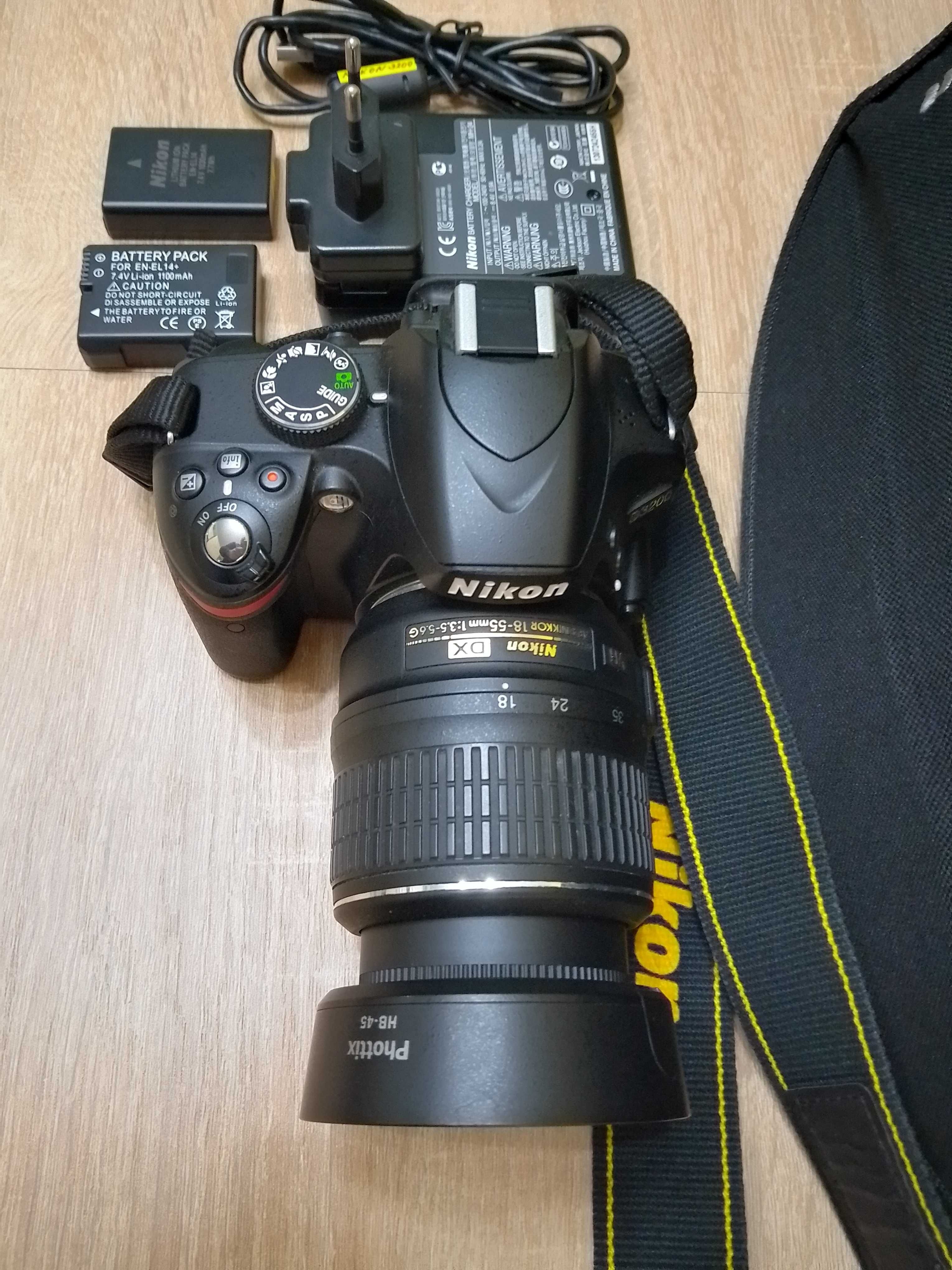 Фотоапарат Nikon D3200бектив 18-55 мм+Чанта