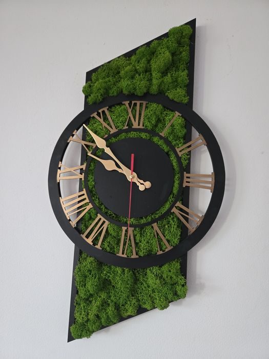 Ceas de perete cu licheni