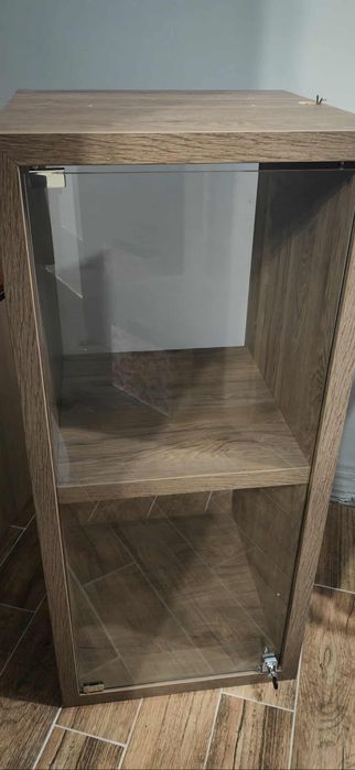 Витрина/Шкаф с вградено лед осветление