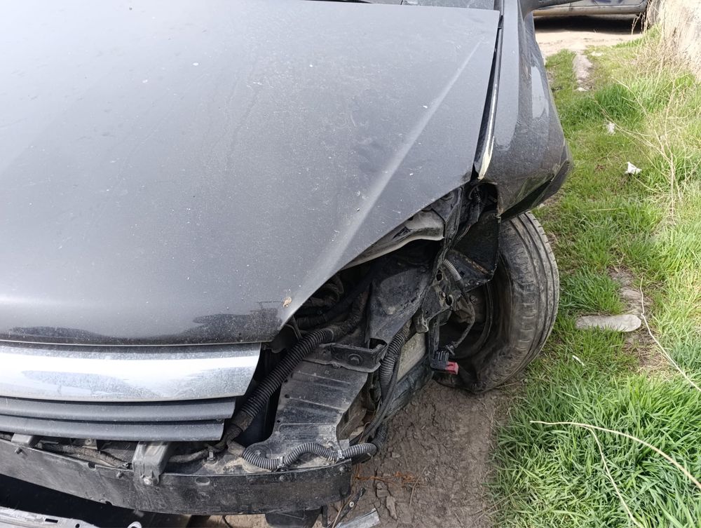 Opel astra 1.3CDTI на части