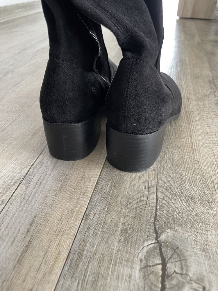 Cizme negre lungi