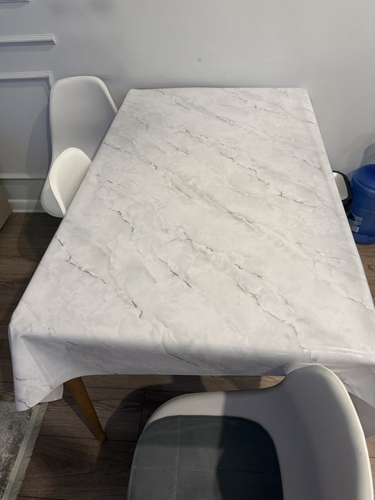 Продам стол и стулья ( 3 шт стульев )