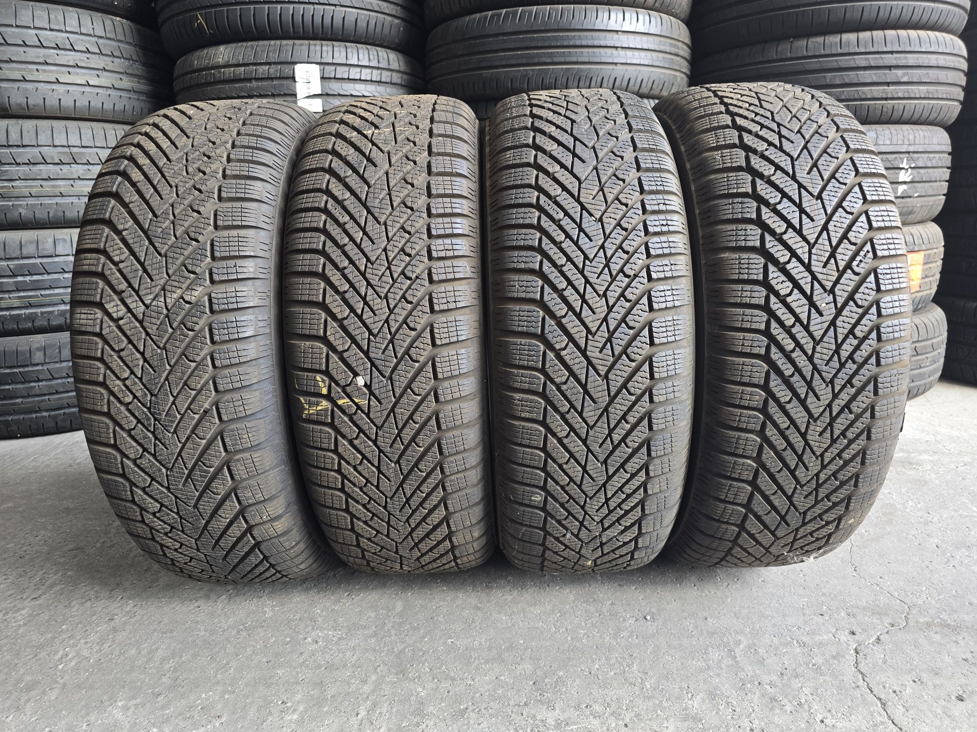 205/60/16 PIRELLI 4бр