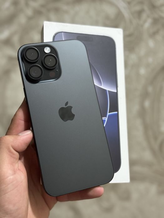 Iphone 16pro max Black Titanium