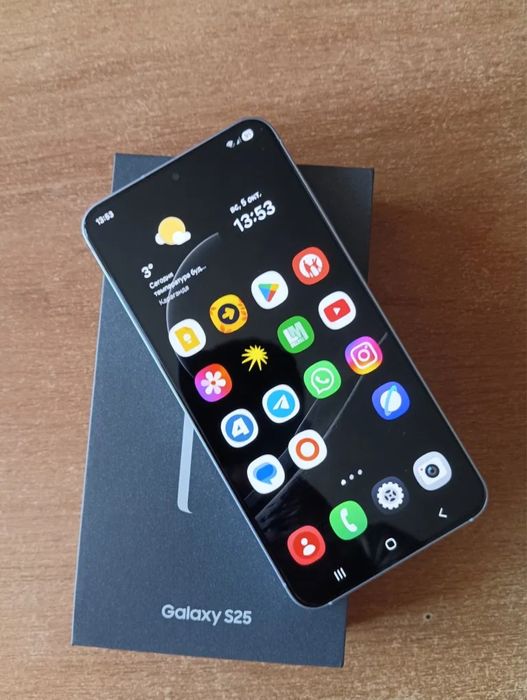 Продаю Samsung Galaxy S25
