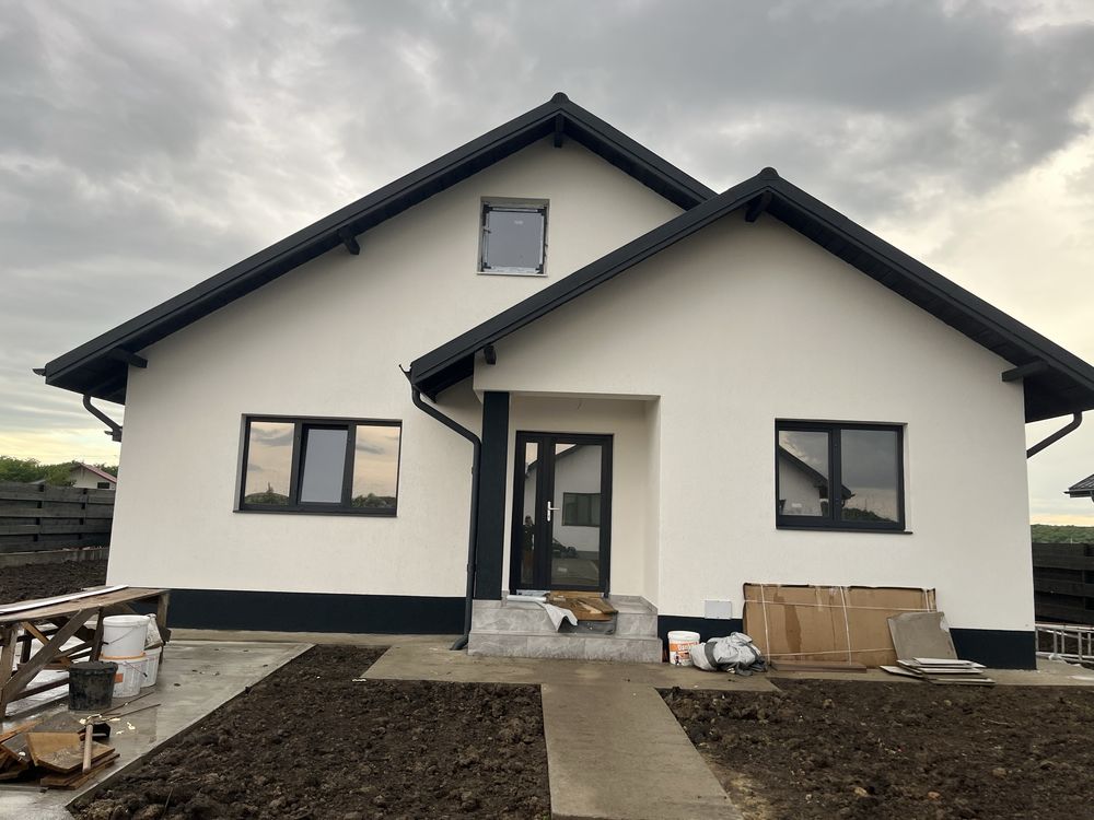 Vand casa in Ciurbesti comuna Miroslava