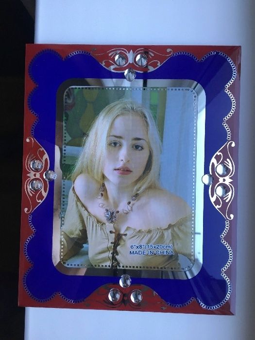 Рамка для фото новая в упаковке на подарок