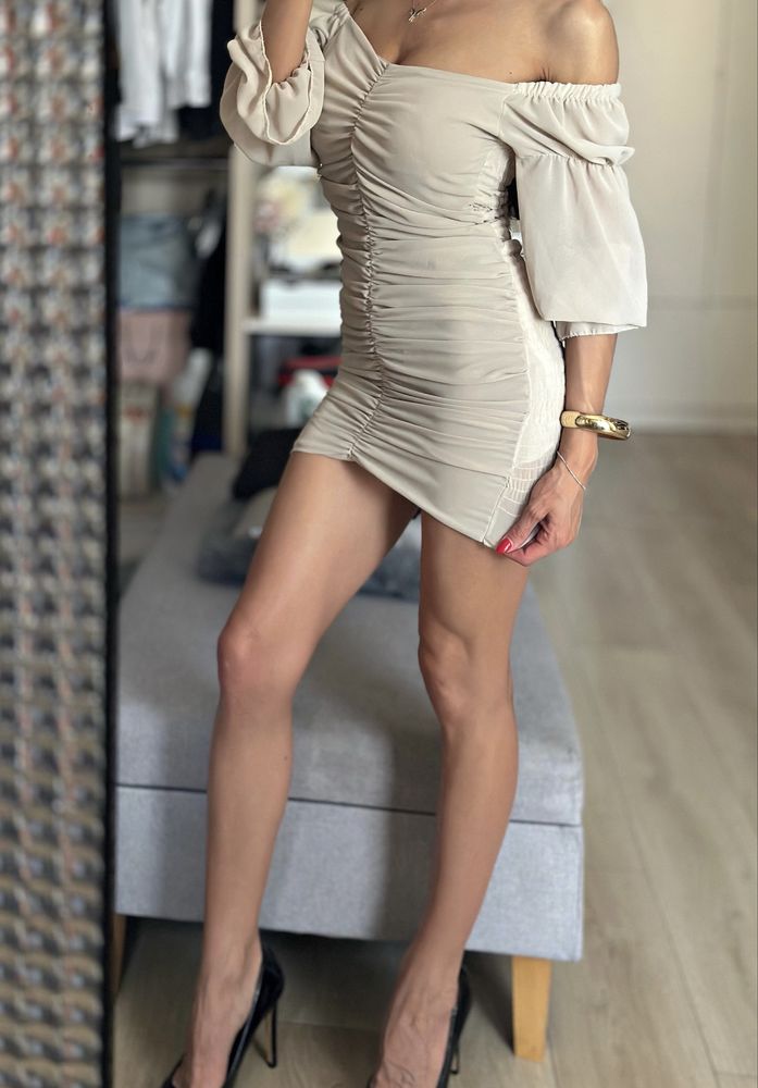 Soft beige рокля