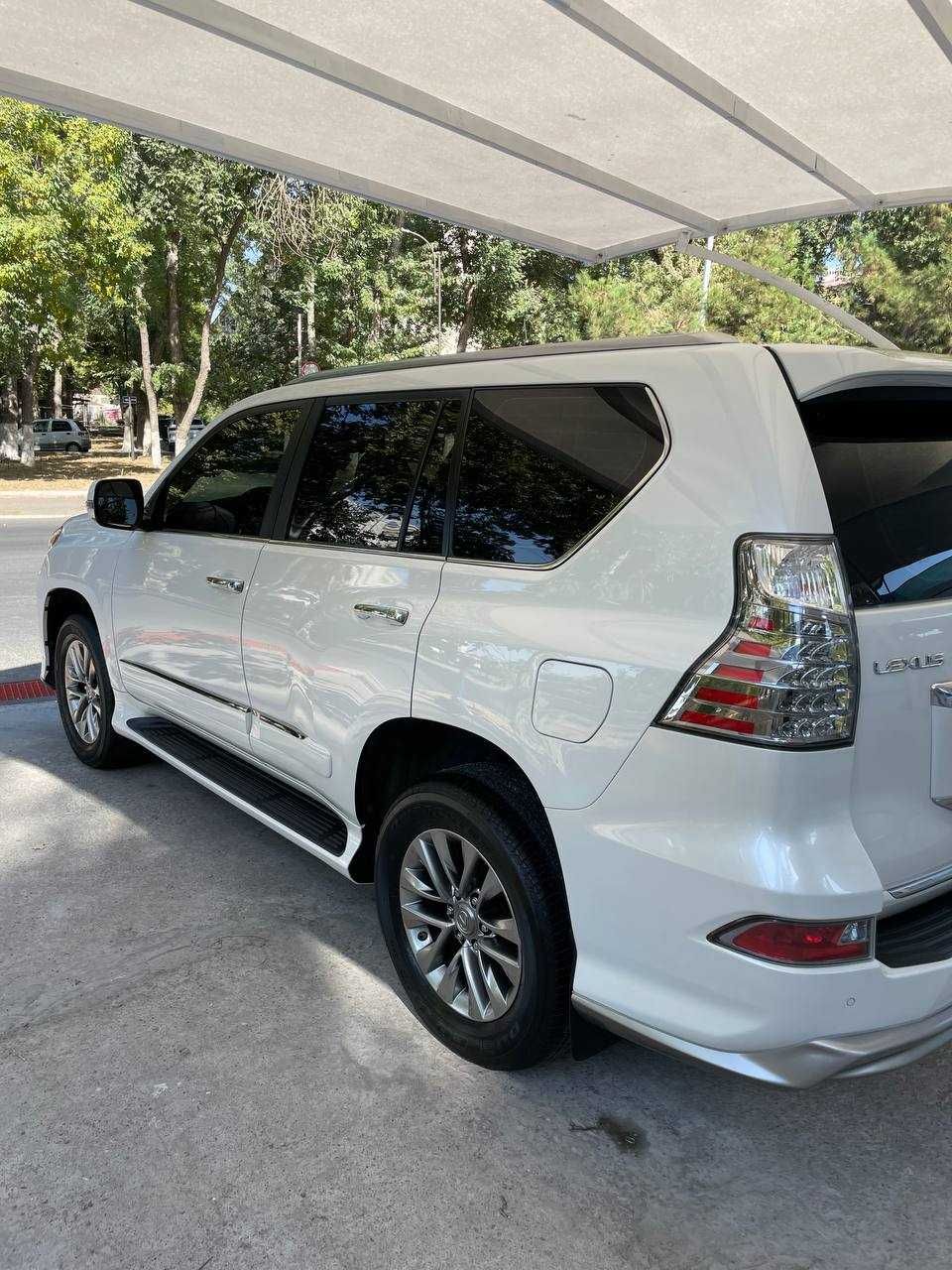 LEXUS GX460 Жемчуг