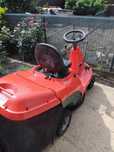 Tractor pt gazon cu cos