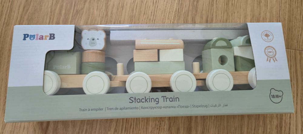 Бебешки играчки и дрънкалки за количка, меки книжки, сензорни кубчета