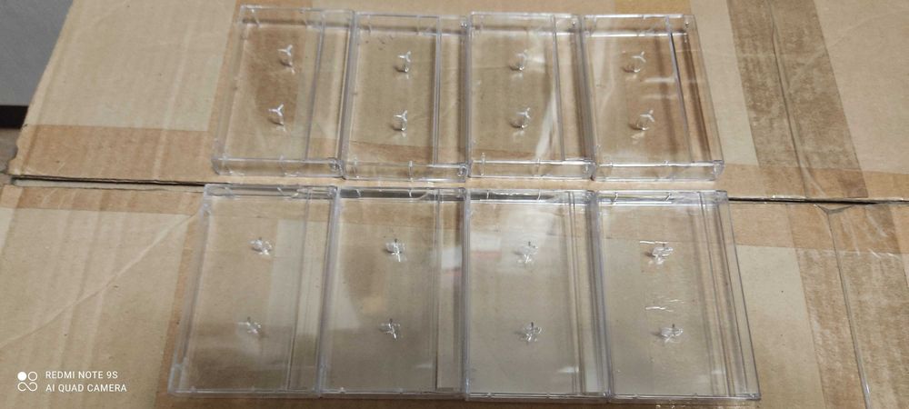 продам коробочки, для аудиокассет, абсолютно новые по 350 тенге