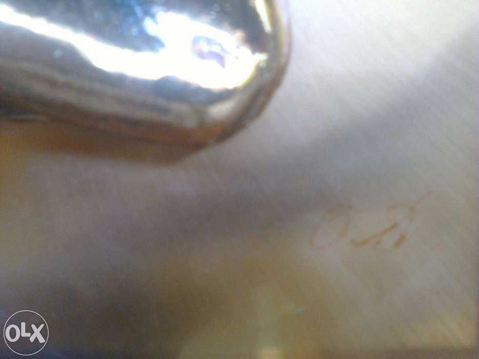 Tablouri: Dracula si Spadasin pe placa de alama; nobil si dama Anglia