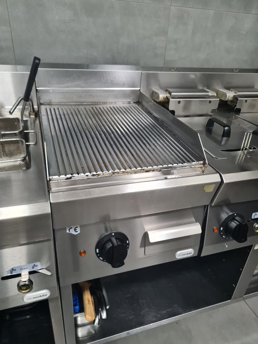 Mobilier aparatură bucatarie restaurant pizzerie