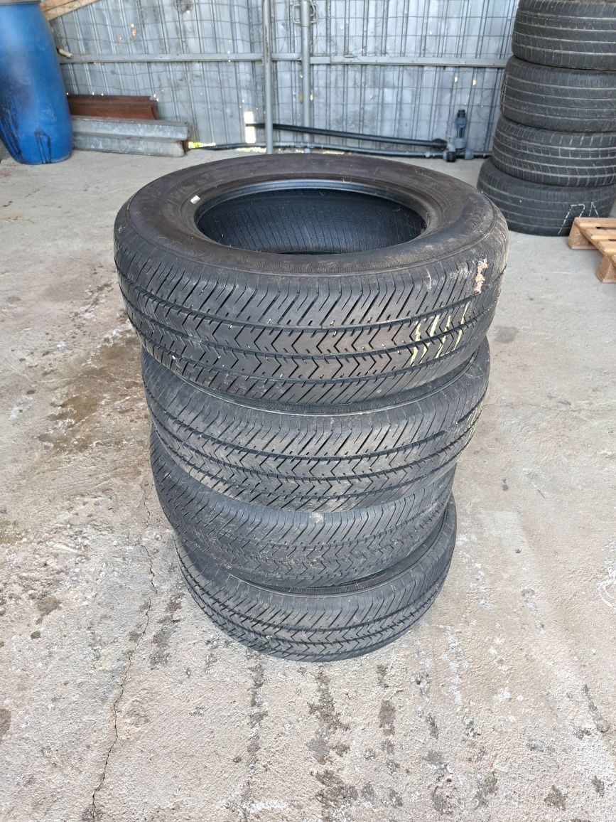 Гуми 215/65 R16 бусови гуми като нови