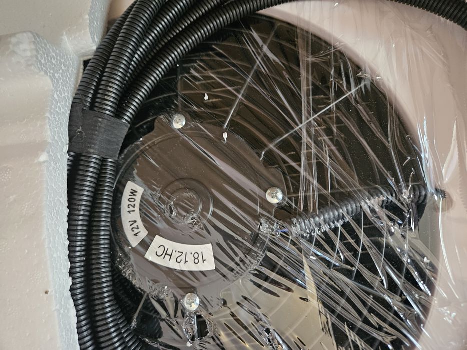 Aer conditionat auto/utilaje/rulota nou in cutie