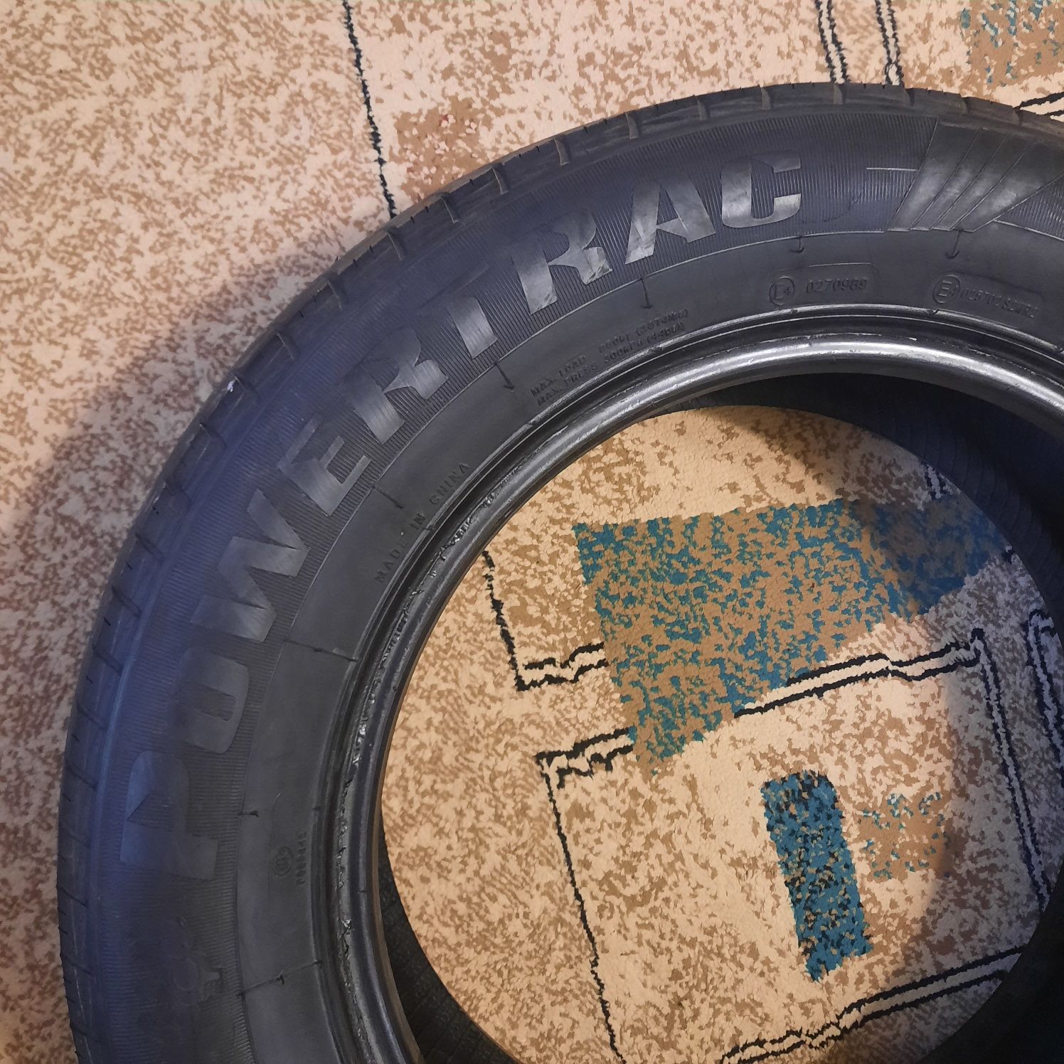 Шины 2шт. POWERTRAC CITYROVER в хорошем состоянии.