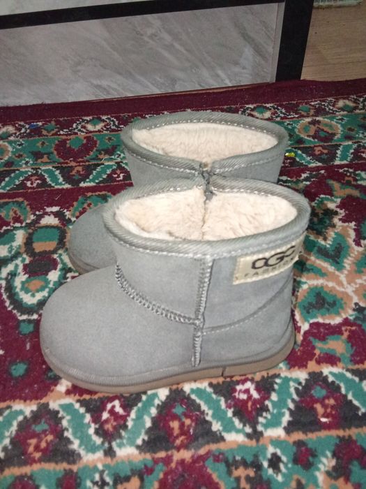Детская обувь угги 23