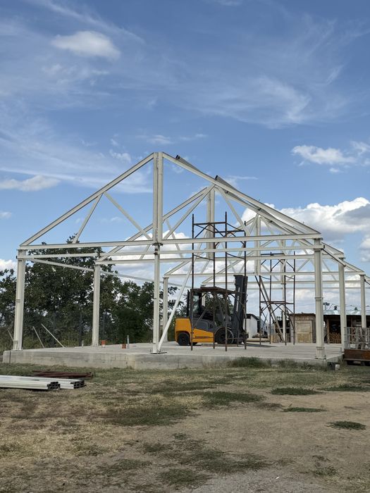 Structuri metalice hale, case.