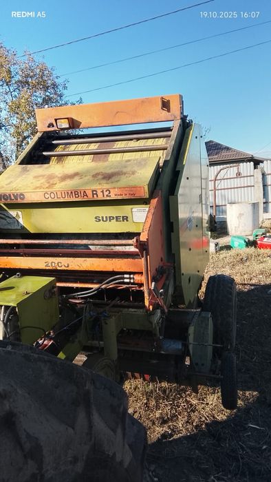 Vand balotiera rotunda marca Volvo