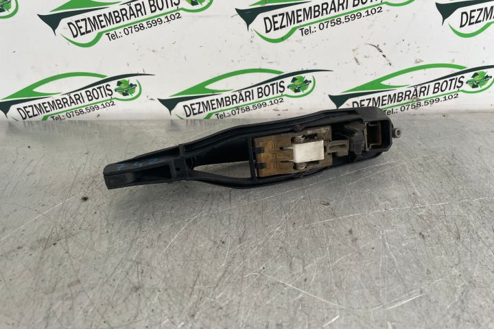 Maner deschidere din exterior usa spate stanga 5121 8 216 122 BMW Ser