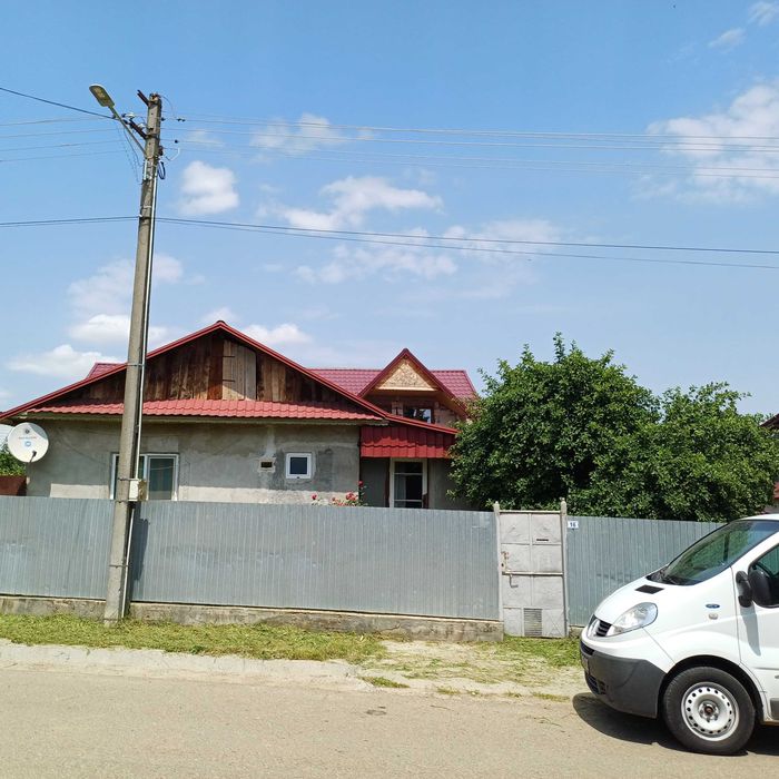 Casă + teren generos intravilan Sat Piscu (Fitionești)