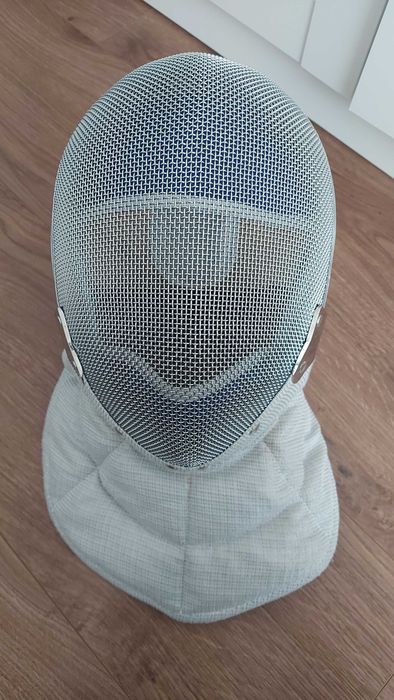 Маска за фехтовка със сабя