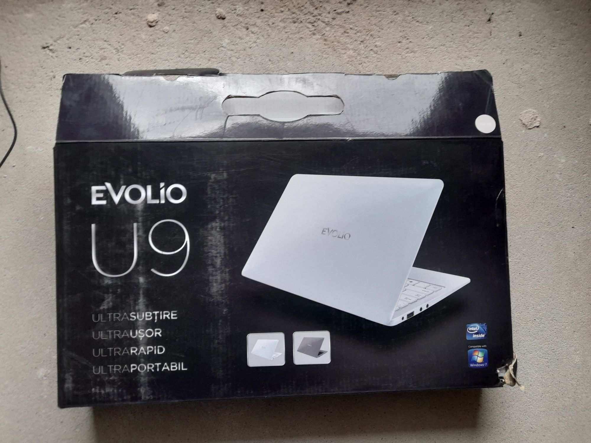 Vand/schimb stoc 10 laptop-uri noi, fără hard, ultrasubtiri, 985 grame