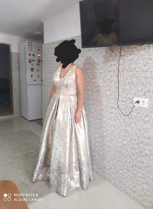 Rochie de nasa ca noua.