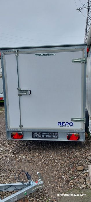 Remorca Box Cargo 750 kg