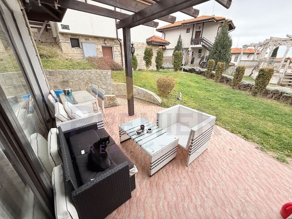 Продава се Тристаен апартамент в с. Кошарица, Област Бургас - 99 кв.м за 1111 €/кв.м - Снимка #4