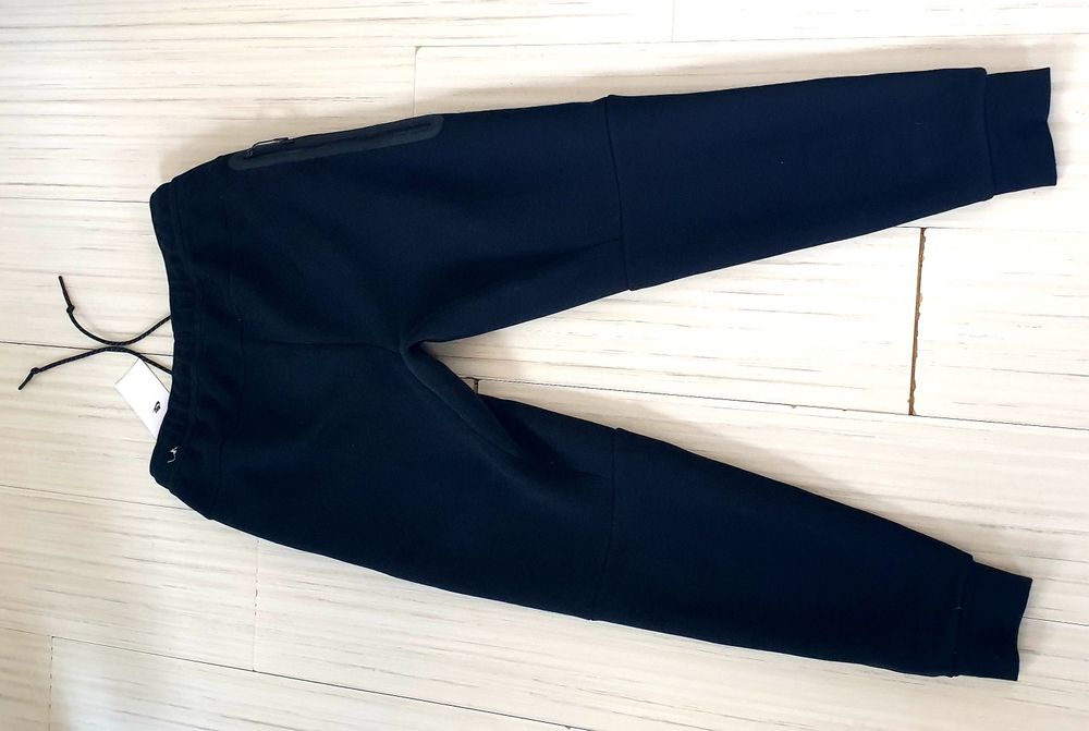 Nike Tech Pant Mens Size M НОВО! ОРИГИНАЛ! Мъжко Долнище!