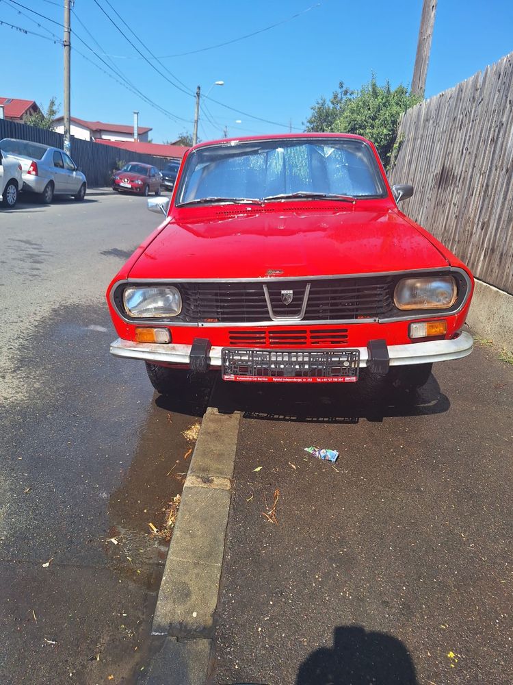 Dacia 1300 an de fabricatie 1978 culoarea rosie