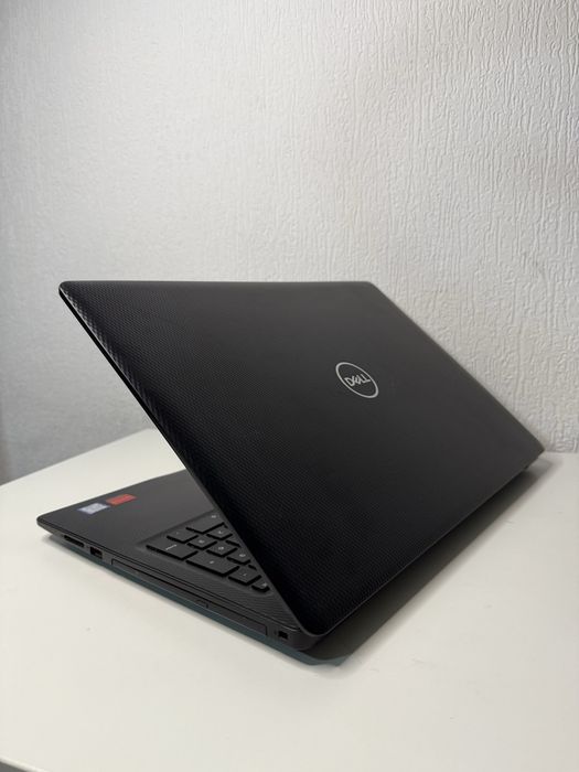 Ноутбук Dell Inspiron 3581, 15,6", i3, SSD 256GB, в отличном состоянии
