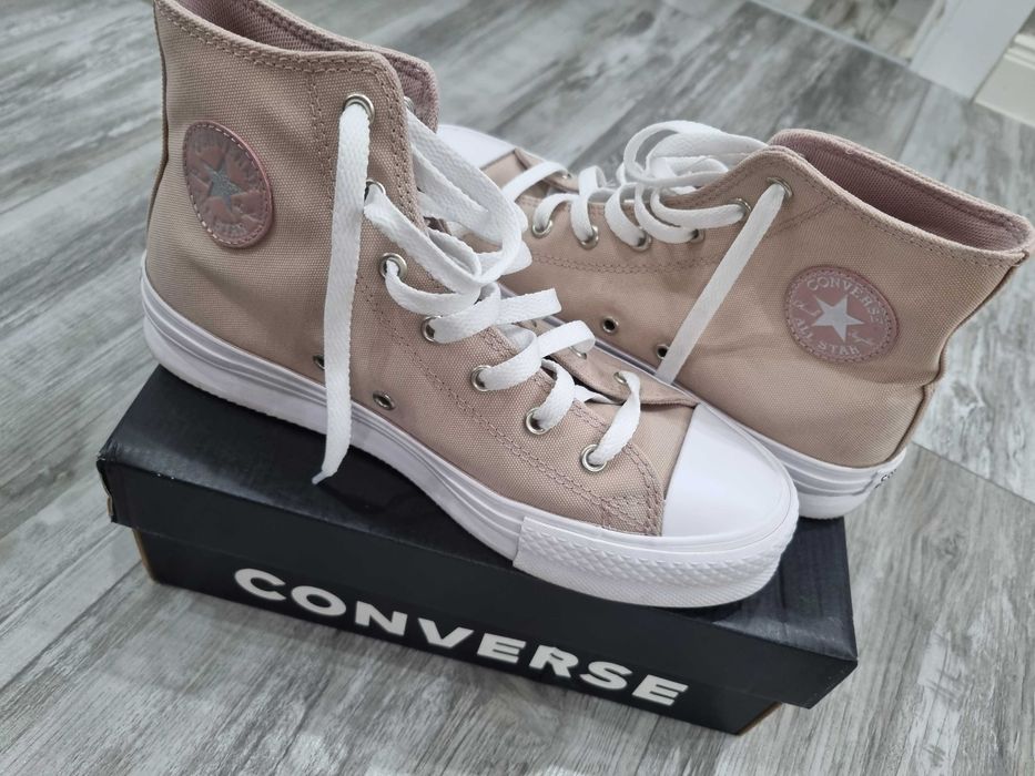 Дамски кецове Converse