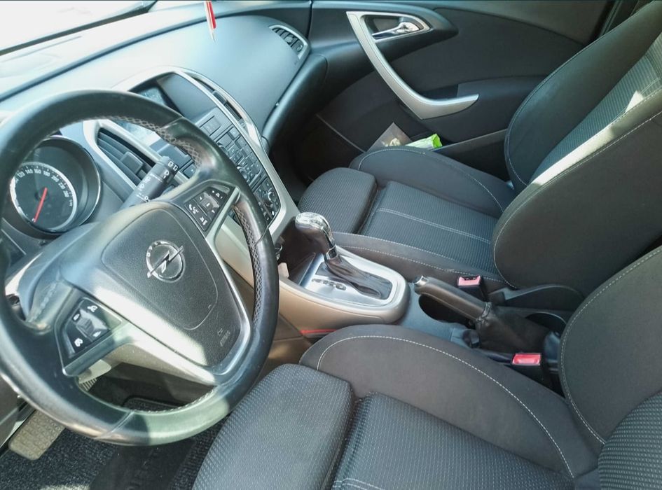 Urgent! Opel Astra J Kombi