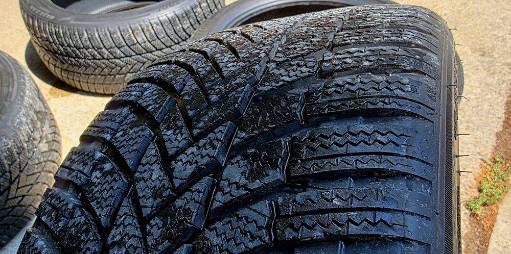 bridgestone lm005 245/40/19 + 255/40/19 bmw m440i GC G26  НОВИ!
