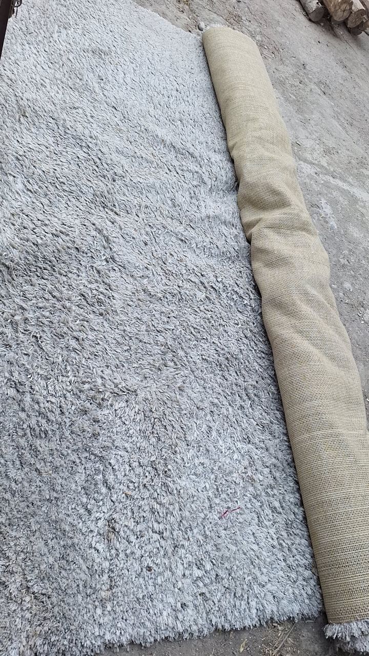 Gilam qalin holati 4,50×3,50 yertigi yo, digi yo,yuvdirsa boldi