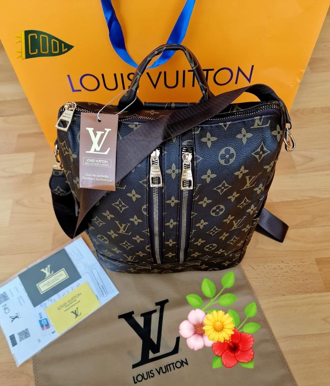 Rucsac Loyis Vuitton 2 in 1,new model, accesorii metalice,sa