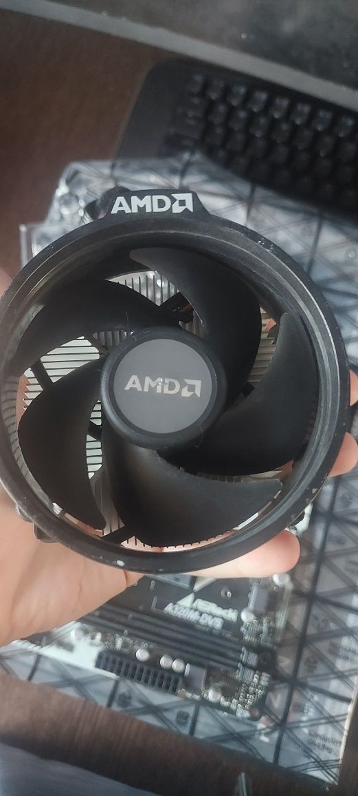 ASRock A320M-DVS и AMD ryzen 5 1600