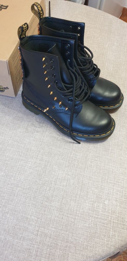 Vand ghete piele Dr. Martens