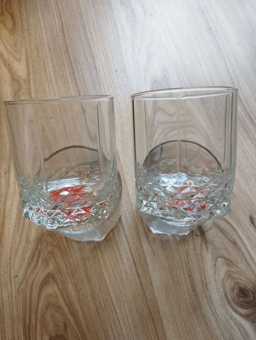 Стъклени чаши за уиски, бърбан