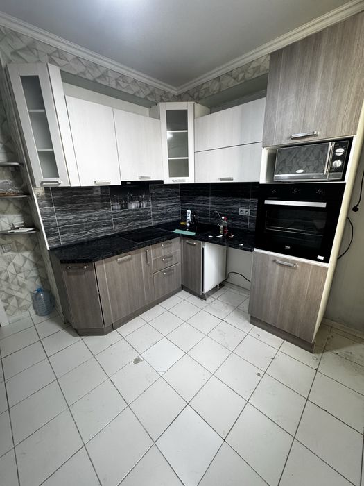 Кухонный гарнитур продам полный