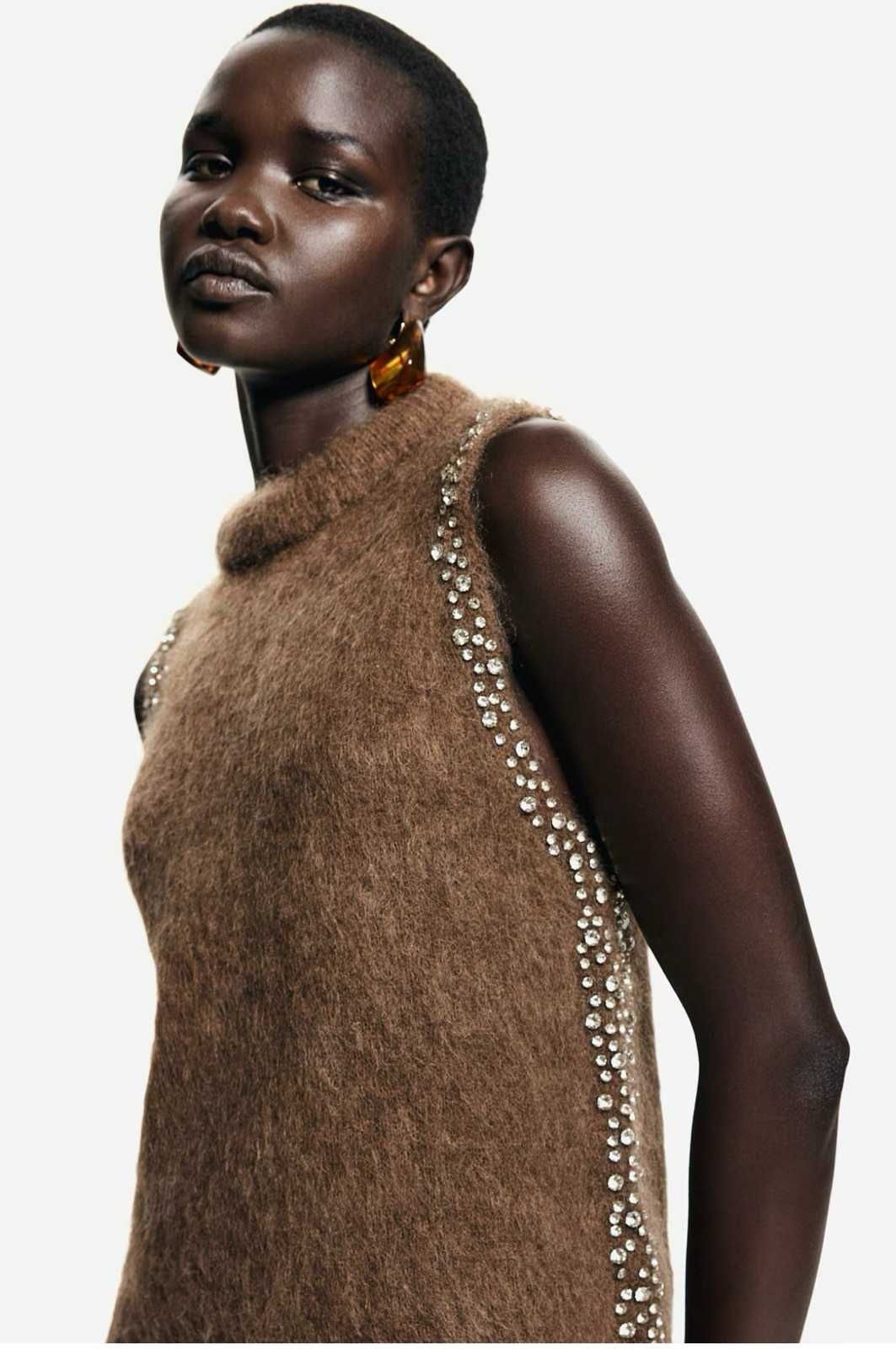 Топ декорация с камъчета H&M Premium