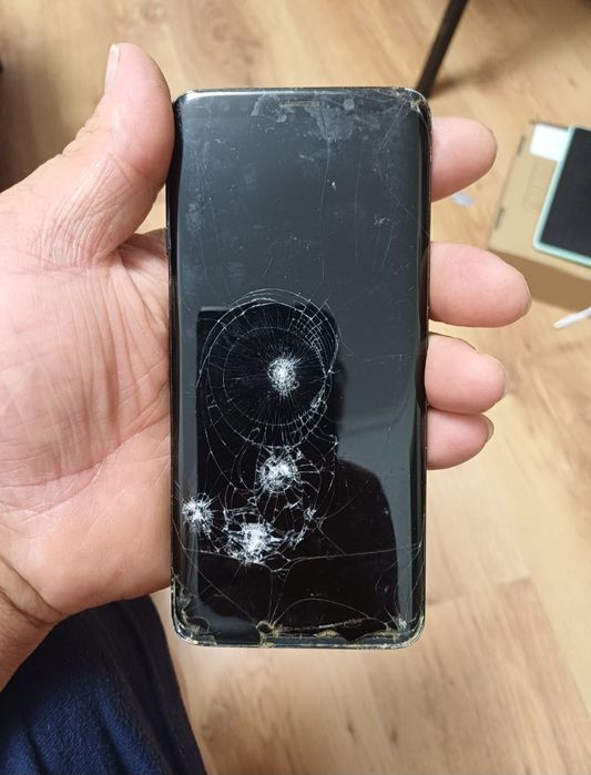 Bater. Samsung S9 spart. Placa buna. Pentru piese

#8

#8