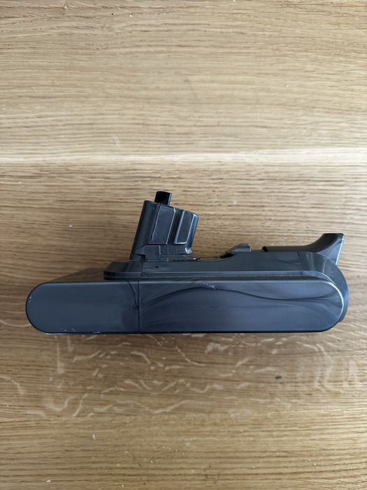 Baterie acumulator Dyson SV22 pentru aspirator Dyson V15 defect