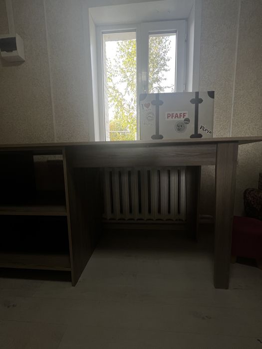 Стол швейный