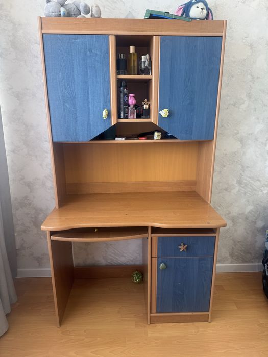 Продам детский стол